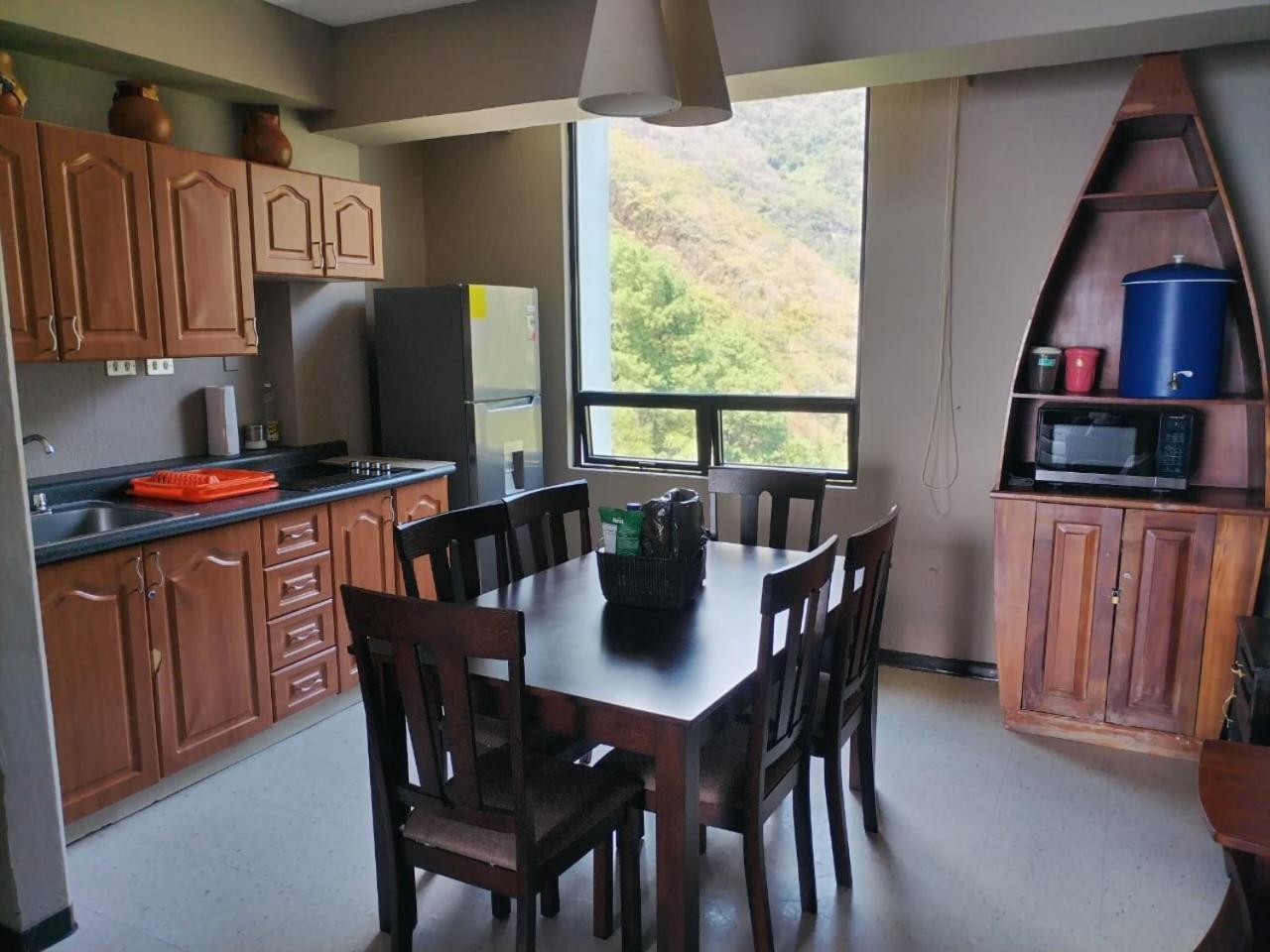 Sky view Atitlán lake suites ,una inmejorable vista apto privado dentro del lujoso hotel Panajachel Exterior foto