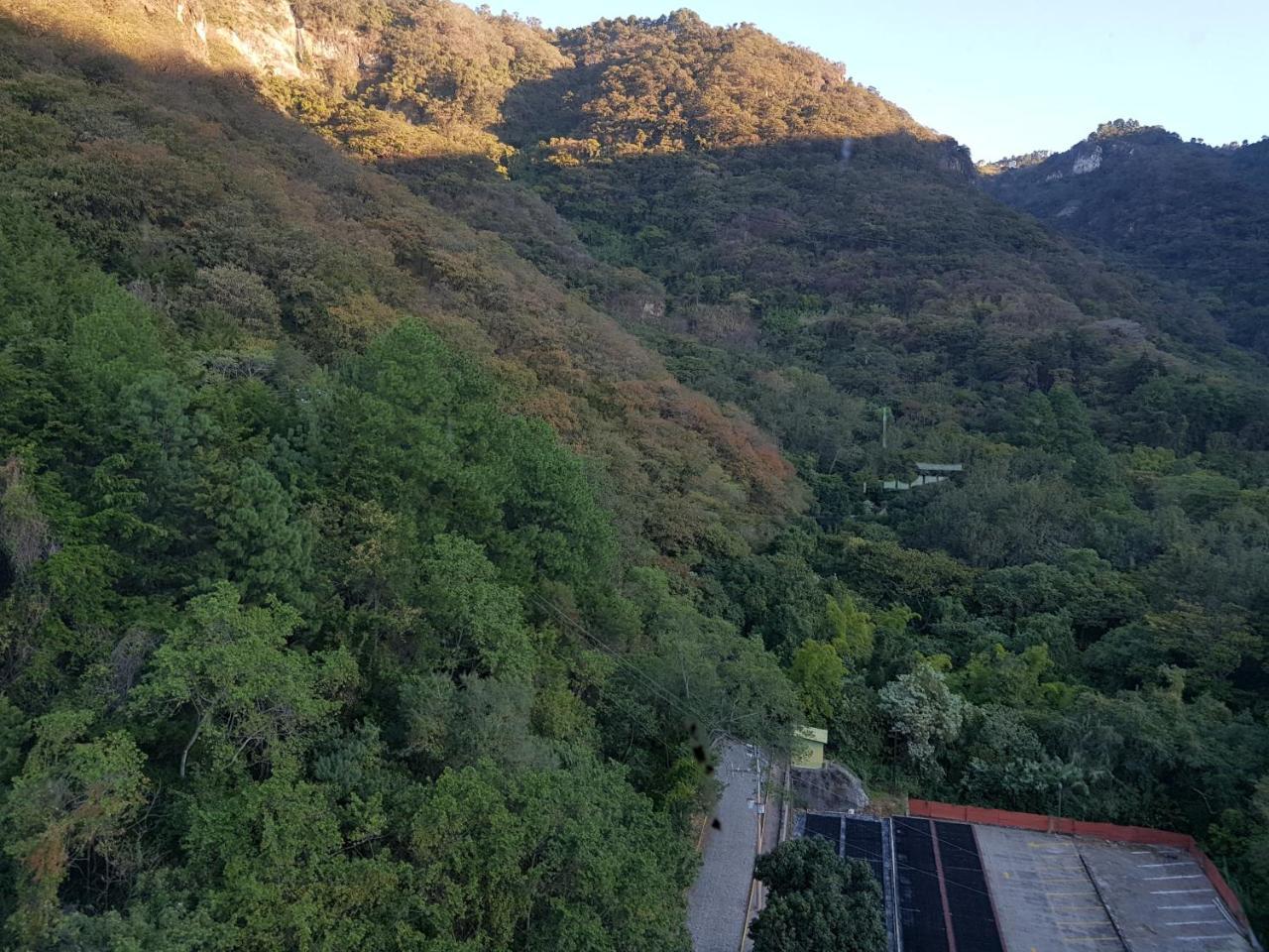 Sky view Atitlán lake suites ,una inmejorable vista apto privado dentro del lujoso hotel Panajachel Exterior foto