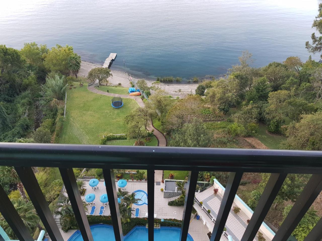 Sky view Atitlán lake suites ,una inmejorable vista apto privado dentro del lujoso hotel Panajachel Exterior foto